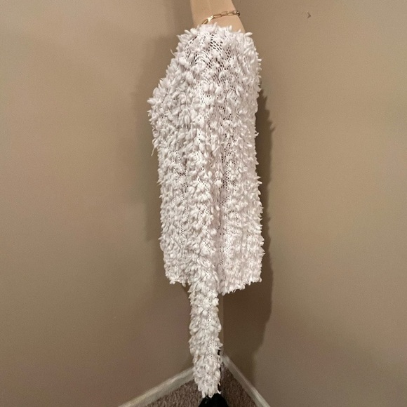 dee elly Popcorn Pullover Cozy White Textured Sweater, size Small - Picture 3 of 9